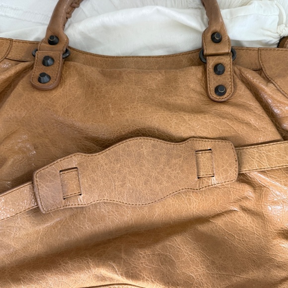BALENCIAGA CITY BAG, MEDIUM, TAN - Picture 3 of 13